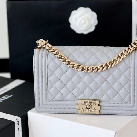CHANEL 经典款之Leboy 25CM BAG A67086冰川灰鱼子酱牛皮/浅金扣