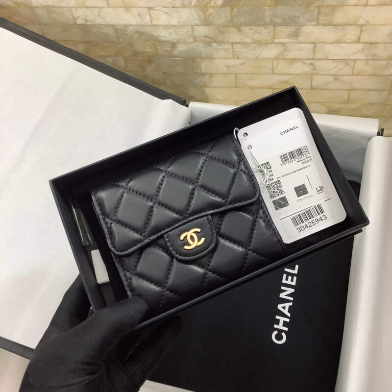 CHANEL进口球纹和羊皮三折短夹 A82288黑色/金扣