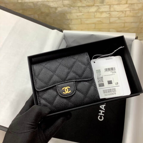 CHANEL进口球纹和羊皮三折短夹 A82288黑色/金扣