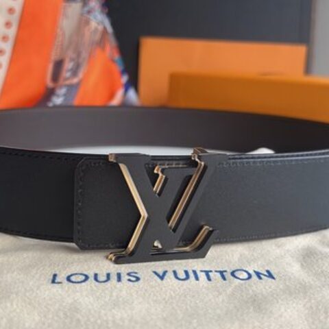 LV/路易威登   进口牛皮双面用腰带男士4.0cm