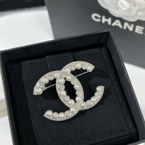 新款☑️CHANEL香奈儿珍珠双c胸针