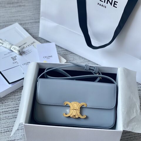 CELINE赛琳凯旋门全皮系列小牛皮肩背包194143