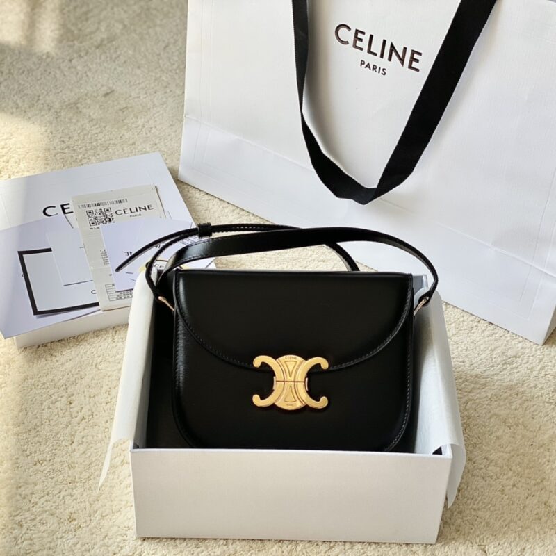 CELINE赛琳2022新品经典凯旋门扣马鞍包110413