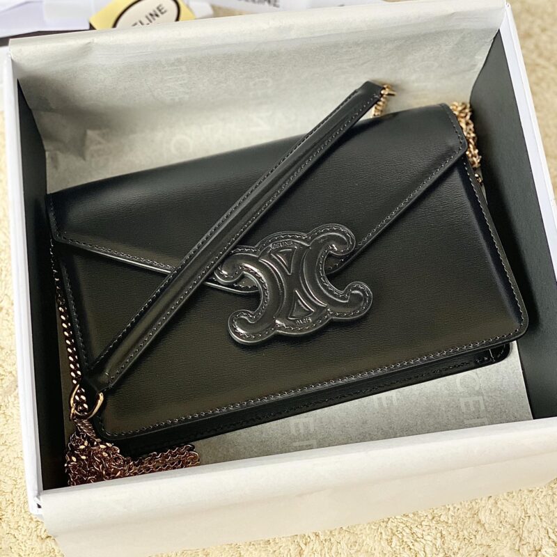 CELINE赛琳2022新品woc 浮雕信封包100773