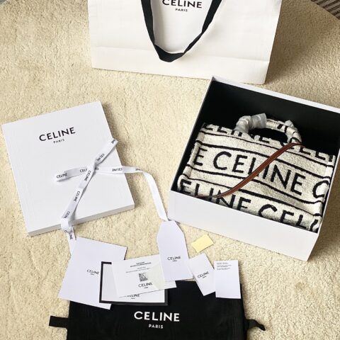 CELINE赛琳CABAS THAIS小号通体印花织物手袋199162