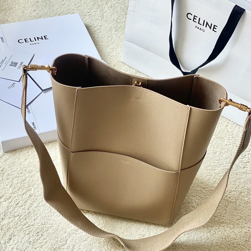 CELINE赛琳Sangle Seau 荔枝纹牛皮水桶包176593