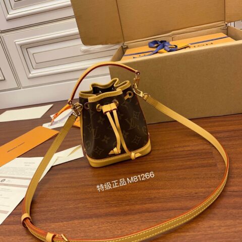 LV M81266 NANO NOÉ 水桶包