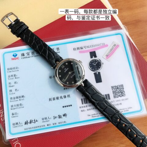 欧米茄碟飞系列同属瑞士石英机芯