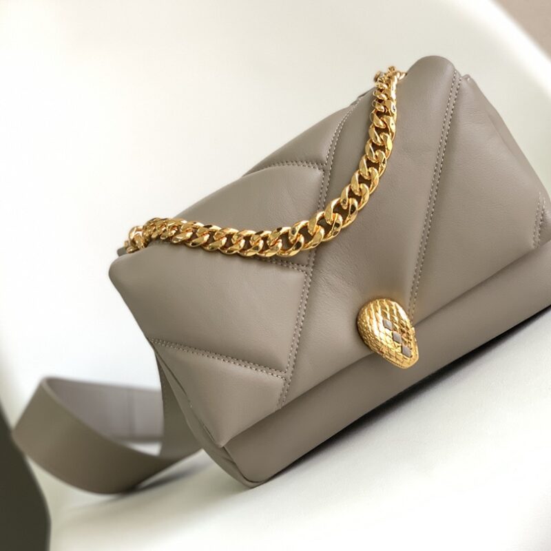 BVLGARI宝格丽“SERPENTI CABOCHON”系列小牛皮肩背包291088