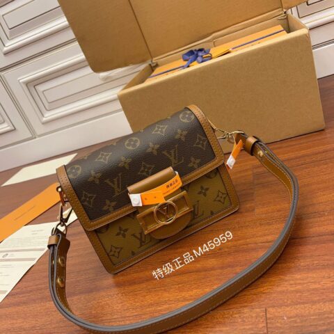 LV M45959 MINI DAUPHINE 达芙妮