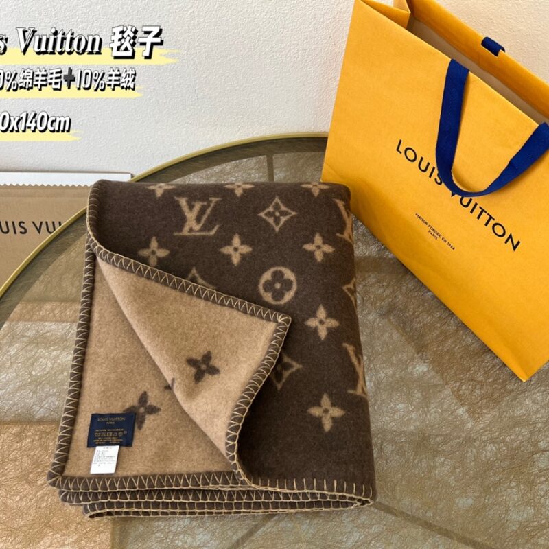 LV路易威登Neo monogram毯子m70439