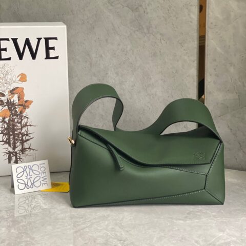 LOEWE罗意威Puzzle hobo腋下包 0673复古绿