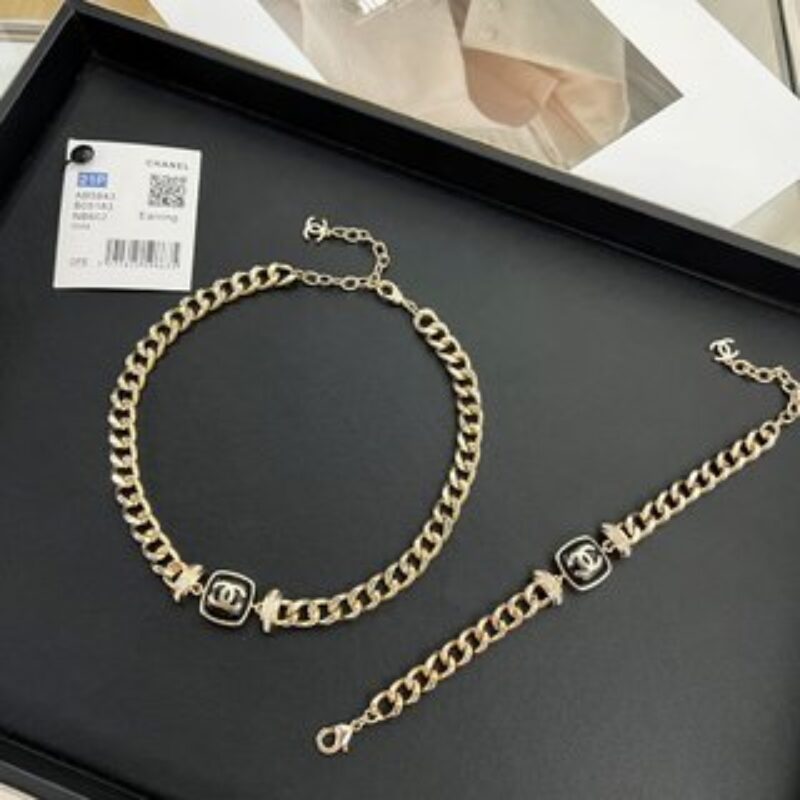 新款☑️CHANEL香奈儿双c方形项链手链
