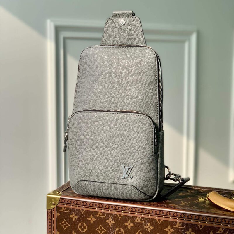 LV M30859 AVENUE SLING BAG