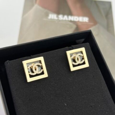 新款☑️CHANEL香奈儿双c 方形耳钉耳环