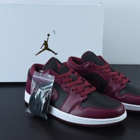 Air Jordan 1 Low AJ1 乔1酒红黑 低帮篮球鞋 货号：DC0774-006