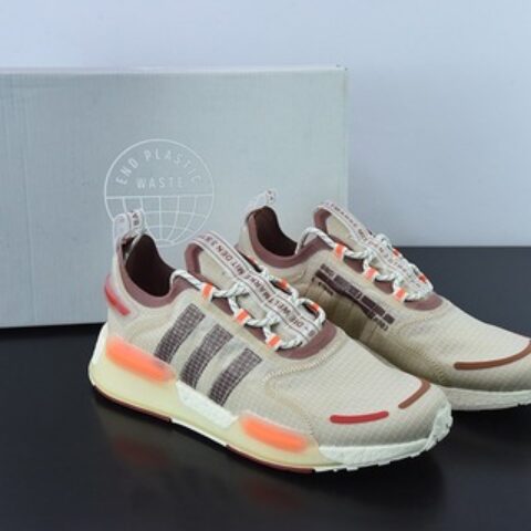 阿迪达斯Adidas NMD_V3 Boost"OG White"飞织系列低帮爆米花缓震百搭休闲运动跑步鞋“GW3057
