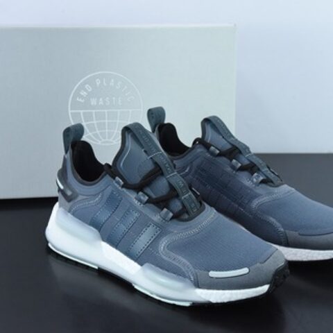 阿迪达斯Adidas NMD_V3 Boost"OG White"飞织系列低帮爆米花缓震百搭休闲运动跑步鞋“灰绿”GZ4353
