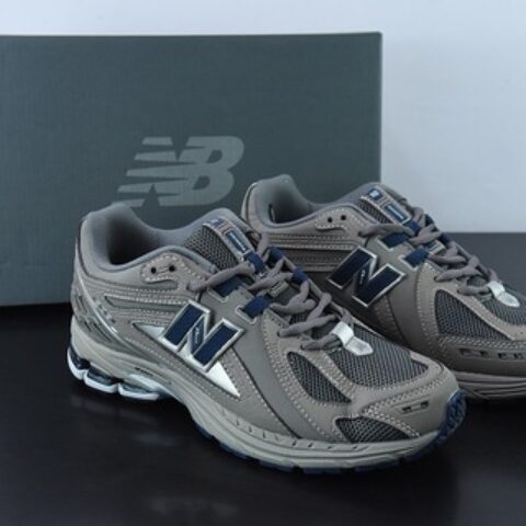 New Balance NB1906R 白银 潮流复古休闲跑步鞋货号：M1906RB