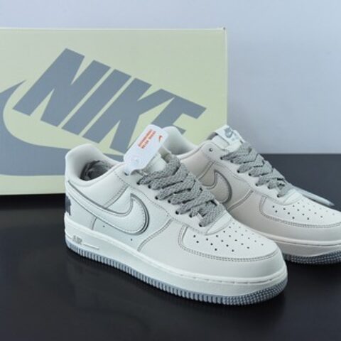 Undefeated x NK Air Force 1 Low 米灰色 空军一号低帮休闲板鞋货号：UN3699-055