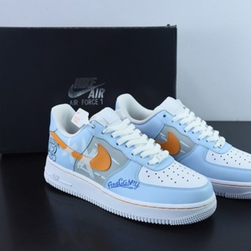 Nike Air Force 1 ’07 白蓝二次元涂鸦 空军一号低帮百搭休闲运动板鞋货号：CW2288-669