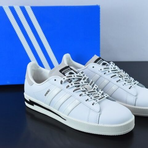 三叶草CAMPUS INV X NBHD 银白蛇纹翻毛皮低帮复古运动休闲板鞋 货号：GW8962