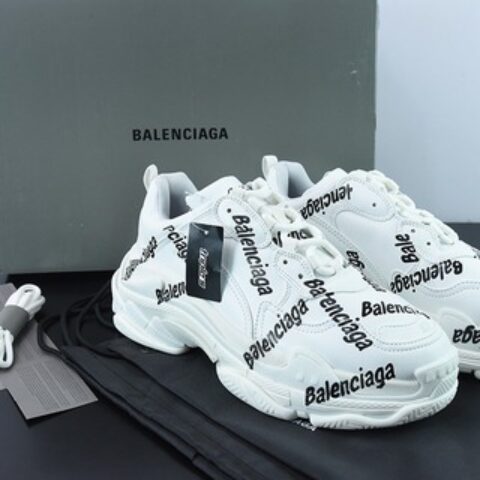 巴黎世家/Balenciaga 巴黎世家一代老爹鞋弹幕     白黑字母 货号：536737W2FAB9010