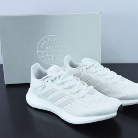 阿迪达斯 Pureboost 21 PB21代  爆米花大底 运动休闲跑步鞋 官方货号：GY5094