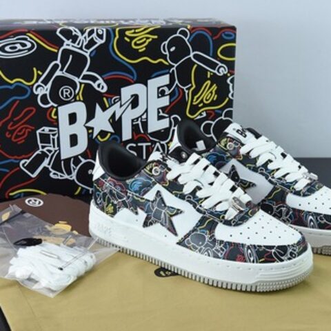 Medicom Toy Exhibition x Bape STA "BE@RCAMO"暴力熊联名款男女同款运动鞋