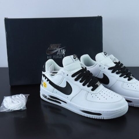 Nike Air Force 1 '07 Low 白黑黄笑脸低帮男女同款运动鞋 货号：DO5220-176
