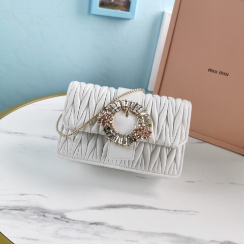 MIU MIU缪缪Matelasse顶级进口小羊皮圆环小雏菊钻扣单肩斜挎包5BH095