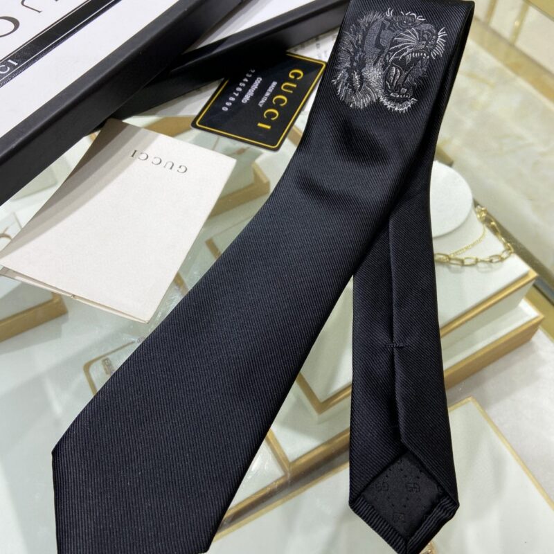 GUCCI古驰100%顶级提花真丝老虎图案领带