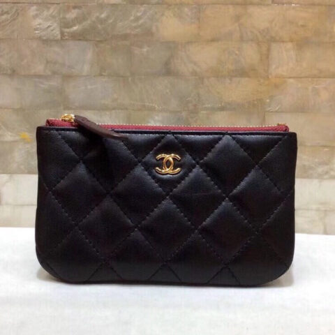 Chanel 进口羊皮拉链零钱包卡包 A82365黑色/金扣