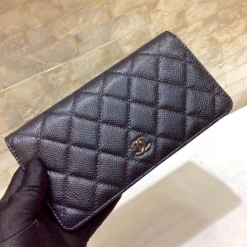 CHANEL 经典进口球纹牛皮二折钱夹 A50099黑色/银扣