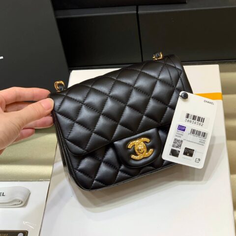 CHANEL CF 17CM方胖子 A01115羊皮/黑色/金扣