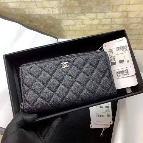 CHANEL 经典款进口球纹拉链钱夹 AP0242黑色/金扣