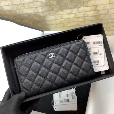 CHANEL 经典款进口球纹拉链钱夹 AP0242黑色/银扣