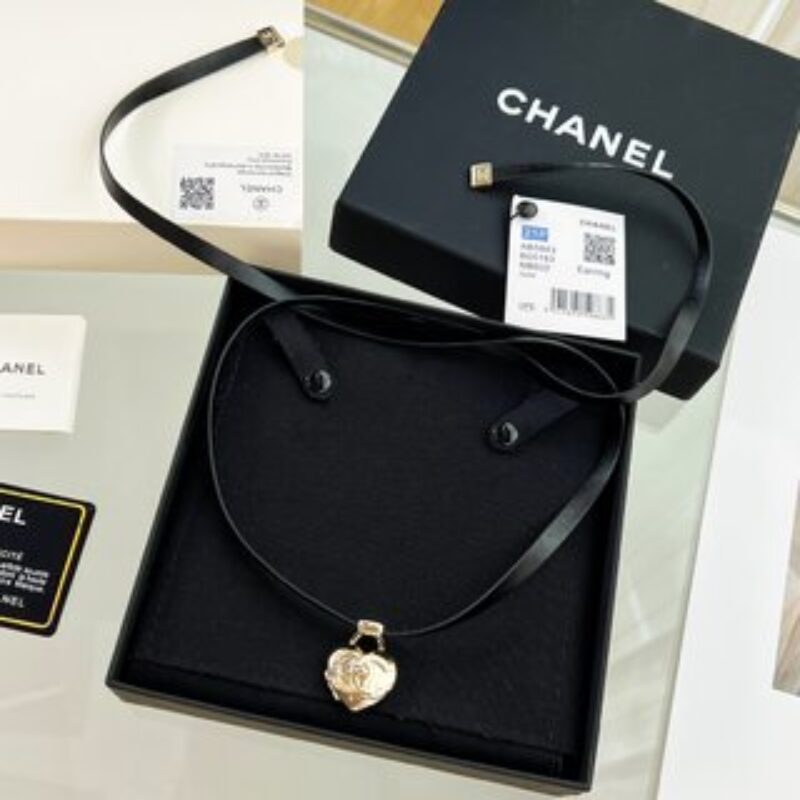 新款☑️CHANEL香奈儿桃心爱心项链