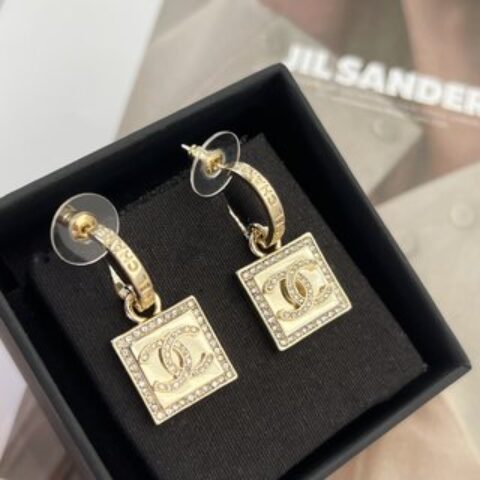 新款☑️CHANEL香奈儿c2金色双c方形耳钉耳环