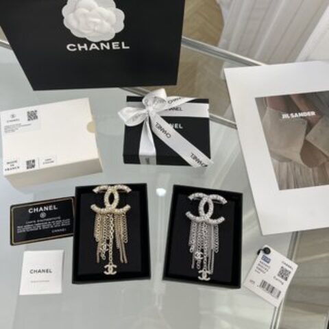 新款☑️CHANEL香奈儿双c流苏胸针