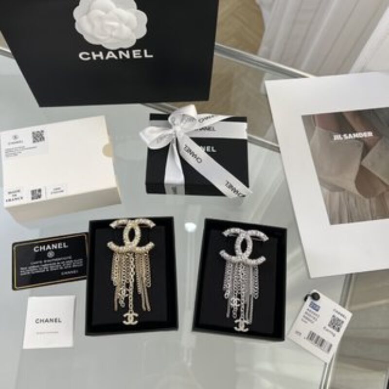 新款☑️CHANEL香奈儿双c流苏胸针