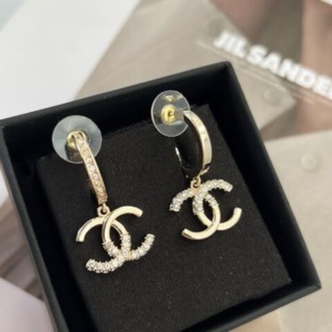 新款☑️CHANEL香奈儿c2双c半钻耳钉耳环