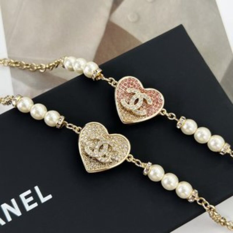 新款☑️CHANEL香奈儿双c桃心爱心满钻珍珠手链