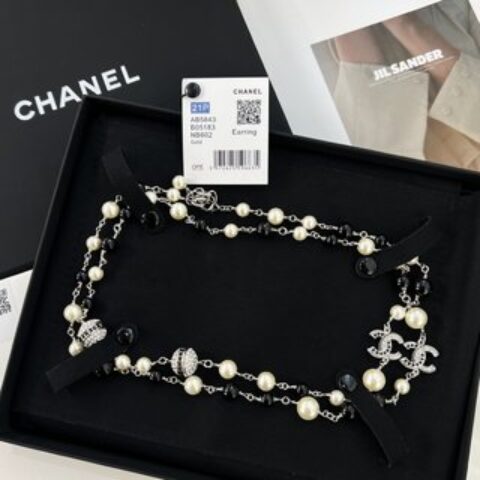 新款☑️CHANEL香奈儿双c土星黑珍珠项链毛衣链