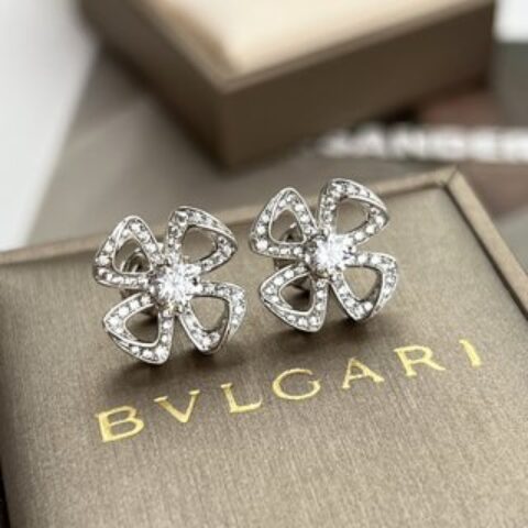 BVLGARI宝格丽咏绽系列 四叶草耳钉耳环