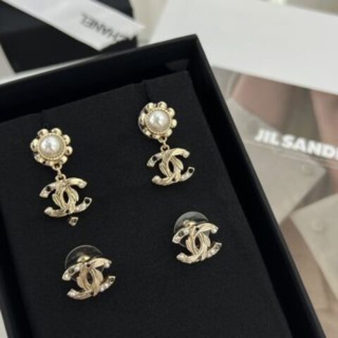新款☑️CHANEL香奈儿双c耳钉耳环