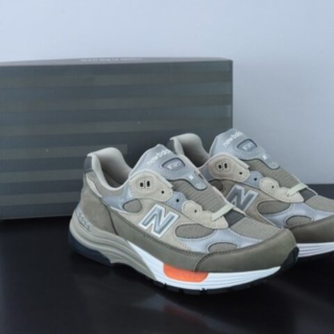 WTAPS x New Balance M992WT 新百伦NB992 联名总统复古慢跑鞋 灰绿