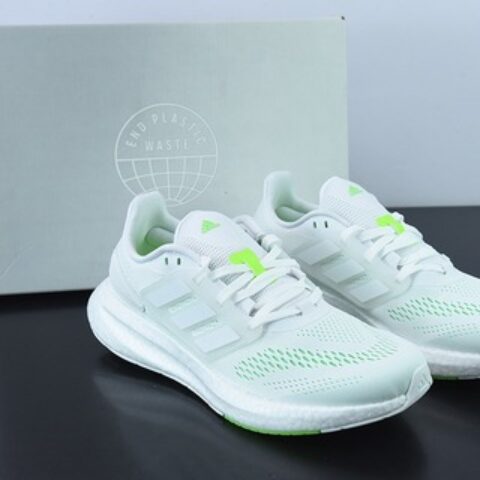 AD PureBOOST 22 爆米花缓震中底跑步鞋 货号：GZ5175