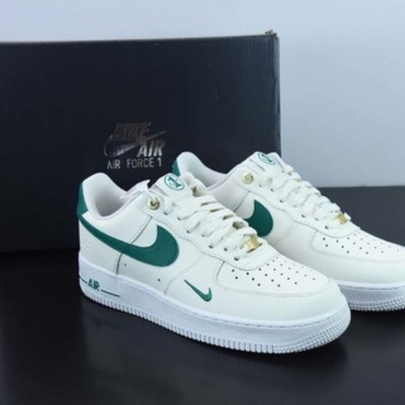 NIKE Air Force 1 '07 Low 米黄绿 绿勾 空军一号低帮休闲板鞋 货号：DQ7582-101