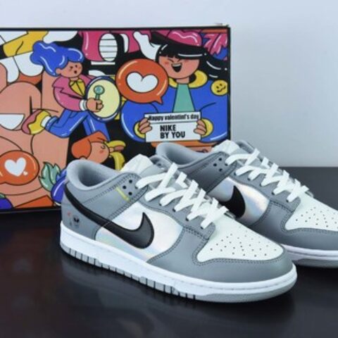 Nike By You SB Dunk Low Retro SP扣篮系列低帮休闲运动滑板板鞋“深灰黑彩全息外星人”货号：CV0811-020